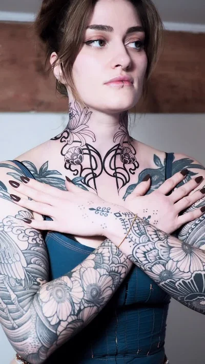 Caroline Karenine tattoo ig_011