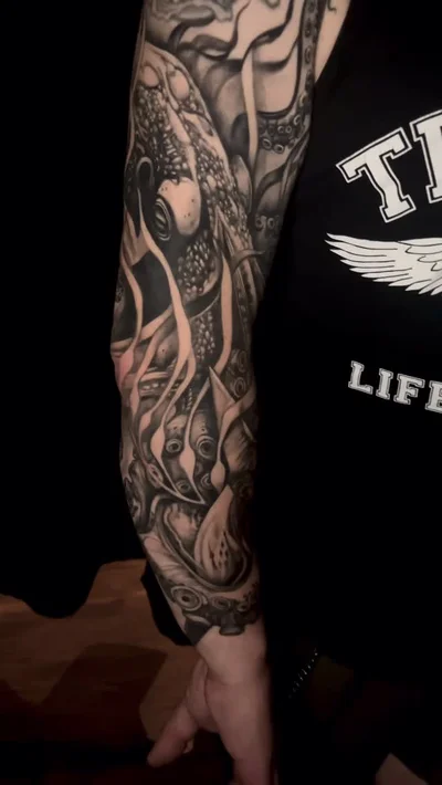 Claudia Linde tattoo ig_020