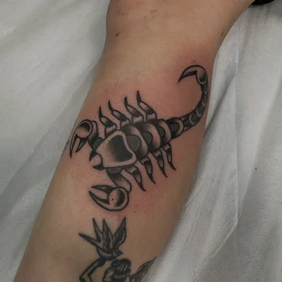Erika Gardiner tattoo ig_010