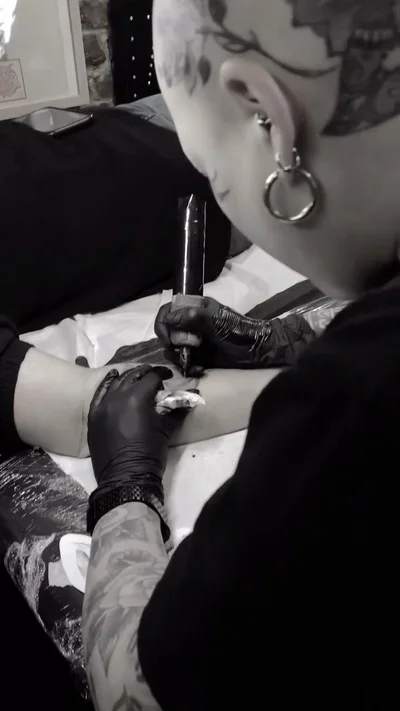 Black Cat Tattoo & Piercing tattoo ig_024