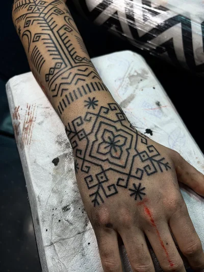 HAIvarasly tattoo ig_019