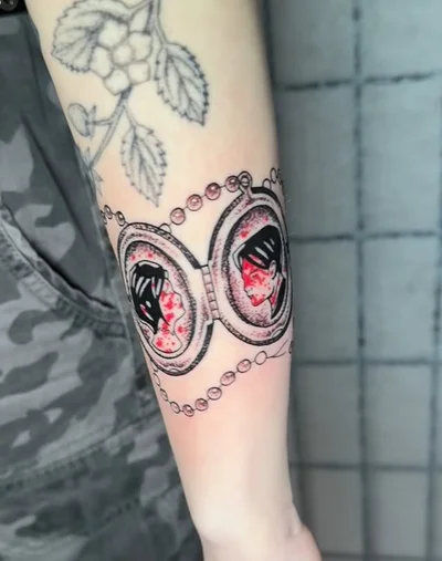 𝕳𝖔𝖑𝖑𝖎 𝕳𝖆𝖙𝖙𝖔𝖓-𝕿𝖆𝖞𝖑𝖔𝖗 tattoo ig_013