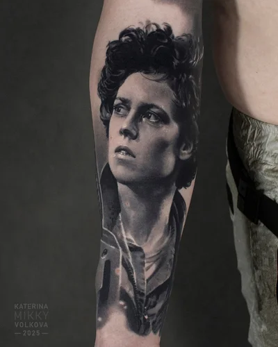 Katerina Mikky Volkova tattoo ig_010