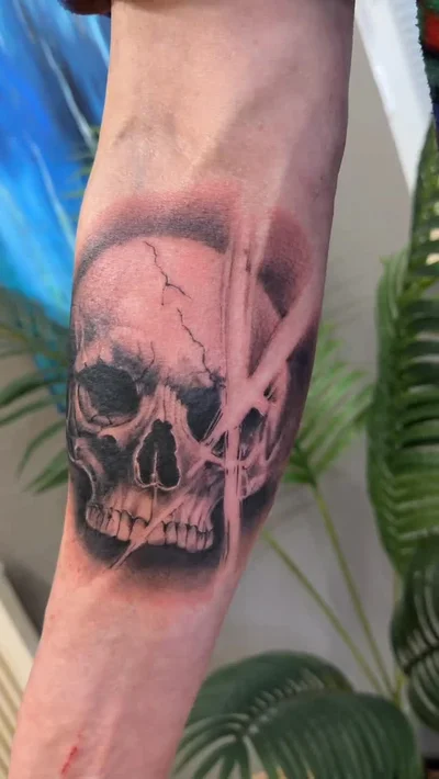 Die Ivo • KÖRPER STAHL TATTOO tattoo ig_015