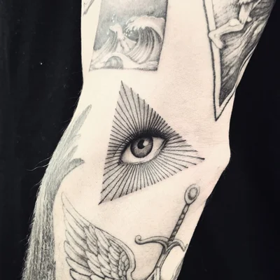 my name is Christian. tattoo ig_022