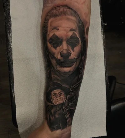 Lisa Mcintyre tattoo ig_022