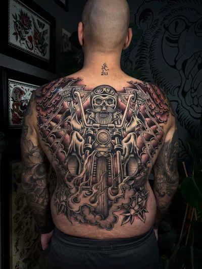 Lliam Noy tattoo ig_009