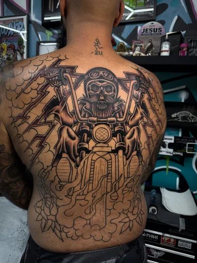 Lliam Noy tattoo ig_013