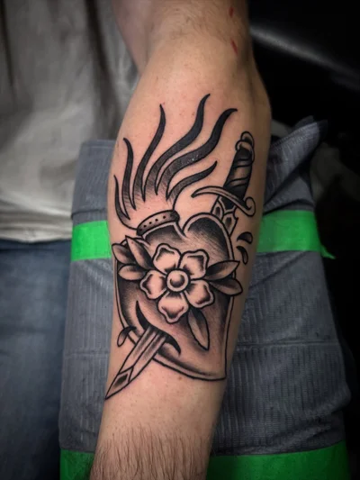 Lliam Noy tattoo ig_018