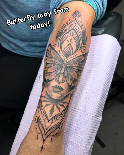 Loni Dilaj tattoo ig_015