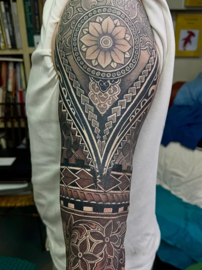 Louis Molloy tattoo ig_012