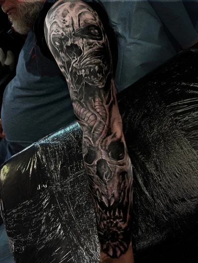 Rick Deville. Owner/artist tattoo ig_019