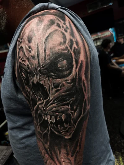 Rick Deville. Owner/artist tattoo ig_024