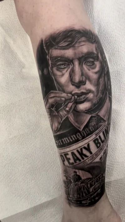 Lucy Parlett tattoo ig_009