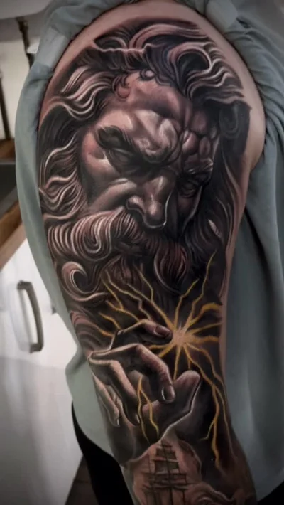 Lucy Parlett tattoo ig_015