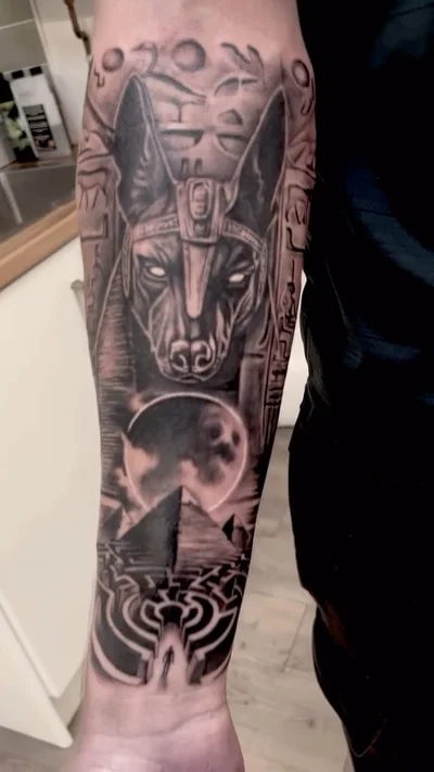 Lucy Parlett tattoo ig_017