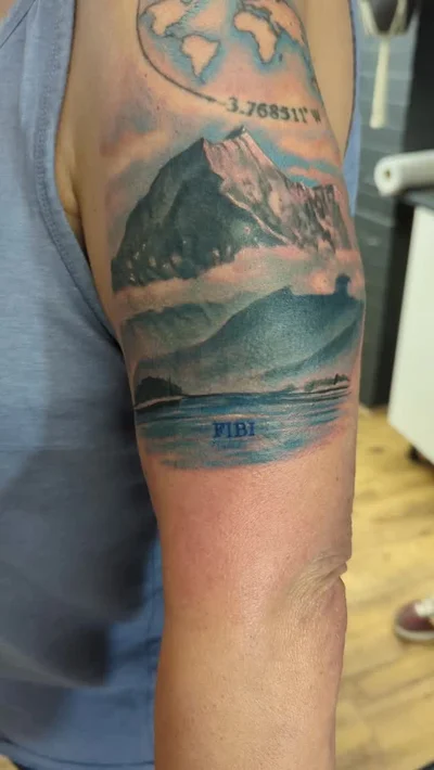 Lucy Exton tattoo ig_009