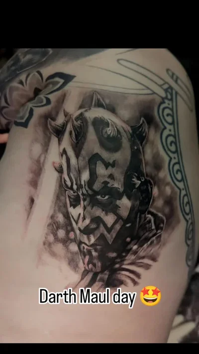 Lucy Exton tattoo ig_022