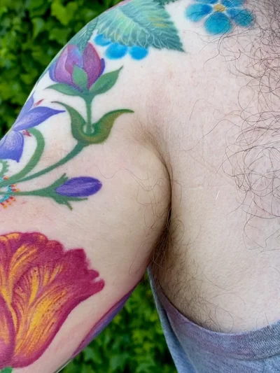Micah Riot 🌈 Unique Color Tattoos in Oakland, CA tattoo ig_013