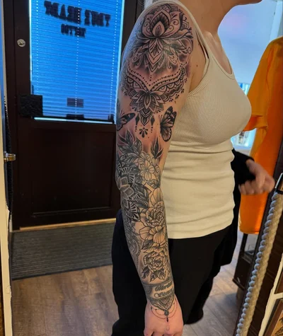 Mikael Byman tattoo ig_010