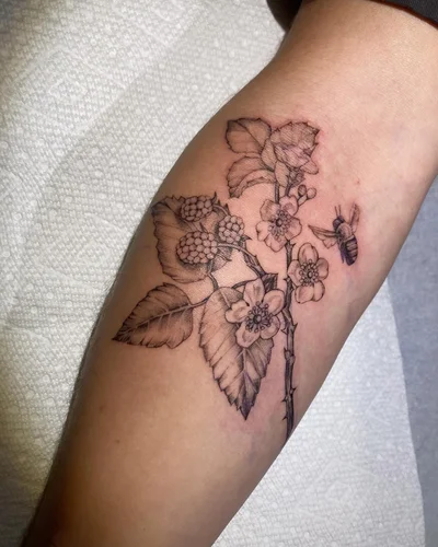 Lizzie Duggan Hanson tattoo ig_012