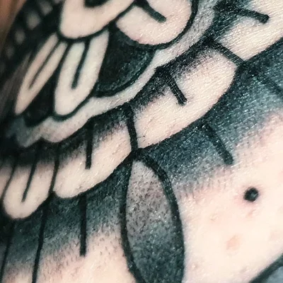 𝙲 𝙷 𝚁 𝙸 𝚂   𝚆 𝙷 𝙸 𝚃 𝙴 tattoo ig_021