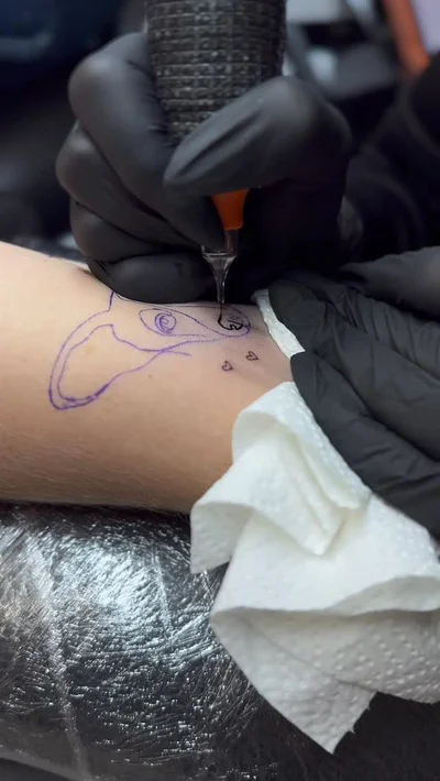 Queens and Needles tattoo ig_020