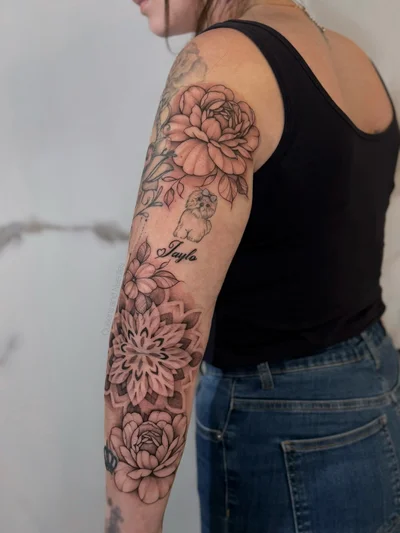Queens and Needles tattoo ig_021