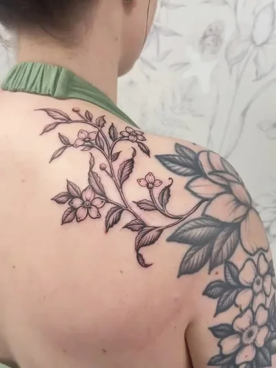 Rebecca Vincent tattoo ig_016
