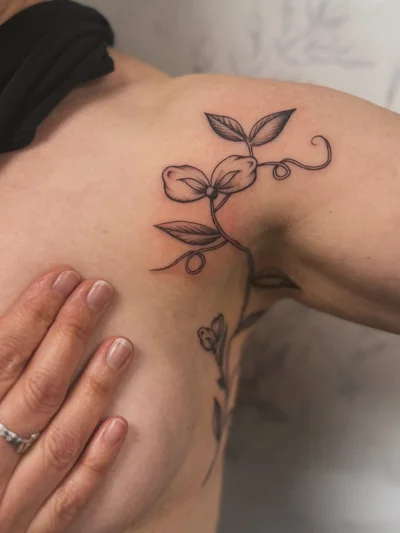 Rebecca Vincent tattoo ig_022