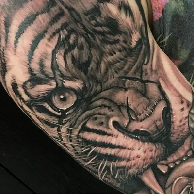 Rodrigo Lima tattoo 011