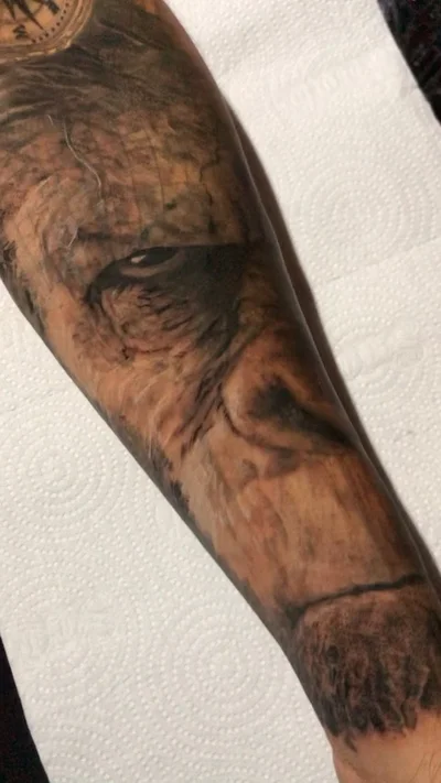 Allan Rodrigues tattoo 050