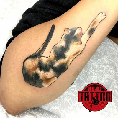 Rojo tattoo 011