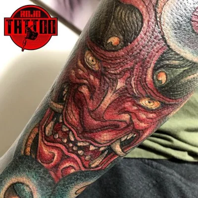 Rojo tattoo 023