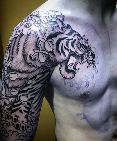 Romain Triptik tattoo 020