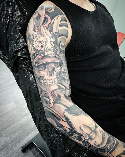 Romain Triptik tattoo 037