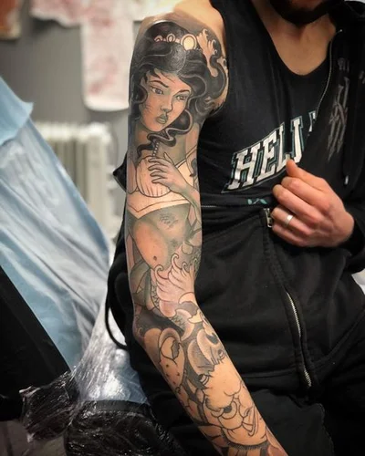 Romain Triptik tattoo 049
