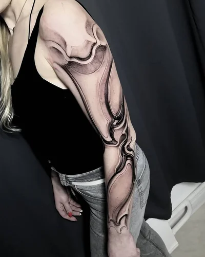Roman Hide tattoo 043