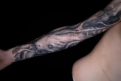 Roman Hide tattoo 044