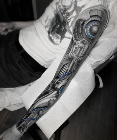 Roman Hide tattoo 050