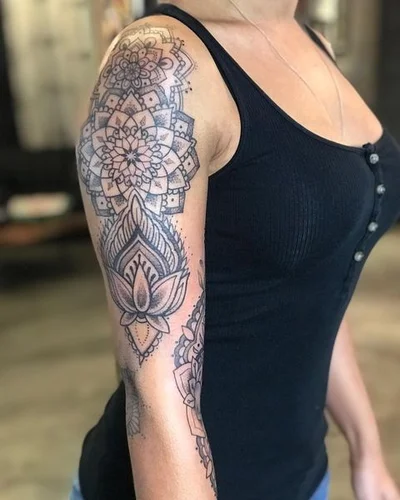 Rosaland tattoo 012