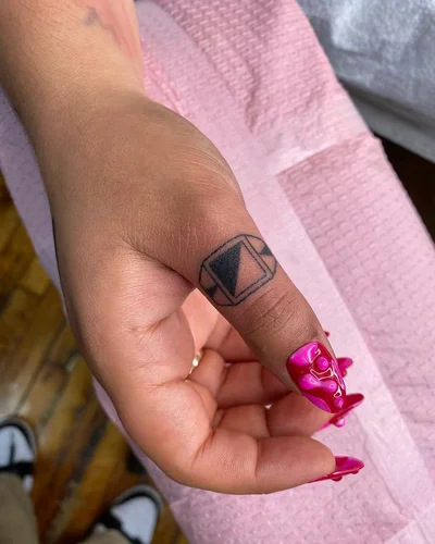 Rosa Laura tattoo 038