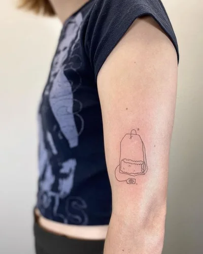 Rosa Viktoria Ahlers tattoo 040