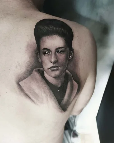 Rose Price tattoo 013