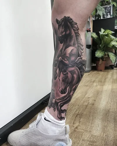 Rose Price tattoo 019