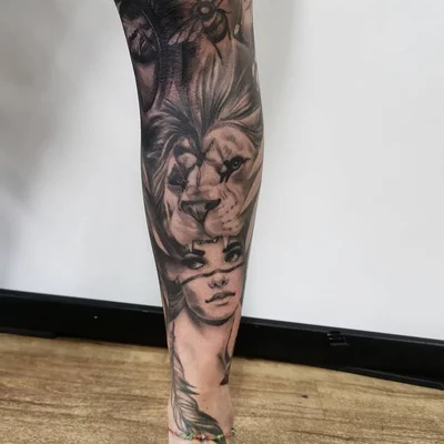 Rose Price tattoo 042
