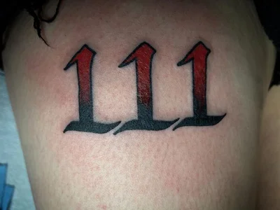 Nina Rouillet-Thrun tattoo 040