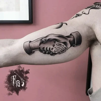 Route Lisbon Tattoo Shop tattoo 040