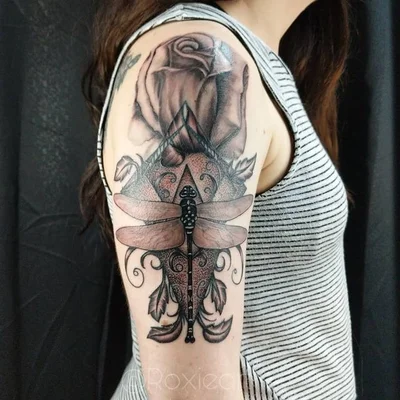 Roxie tattoo 009