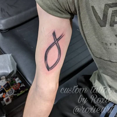 Roxie tattoo 011